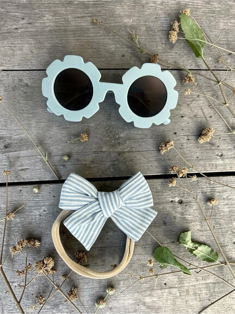 The Summer Bow & Sunnies Set